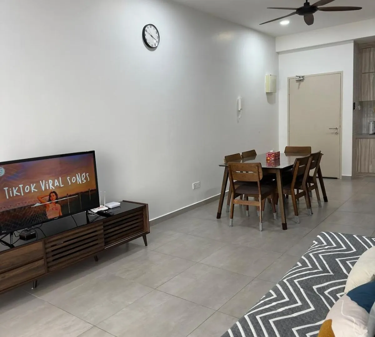The Quartz Residence - Near To Jonker Street Malacca Apartment